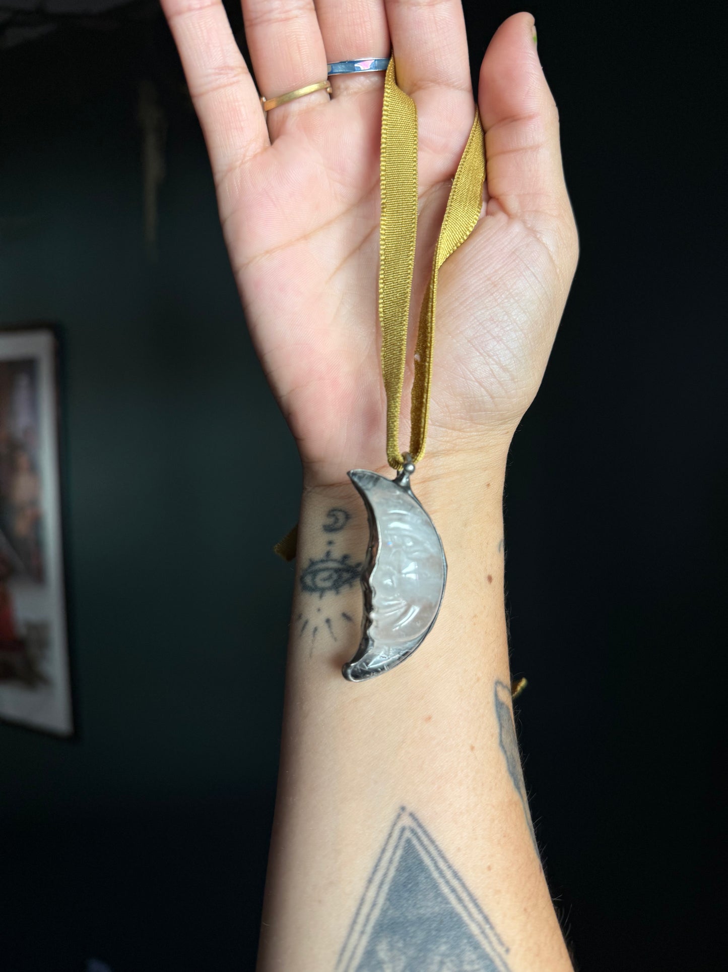 The grinning moon necklace